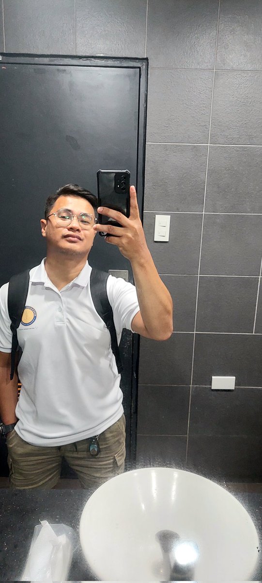 RhonSuarez's tweet photo. When your workday is done, but your selfie game is still going strong! :D
#selfiemirror #worklifebalance #hashtaghappy #TwitterSpaces #SelfieDay #alterphilippines #bacolod https://t.co/N8MVuJYKDx