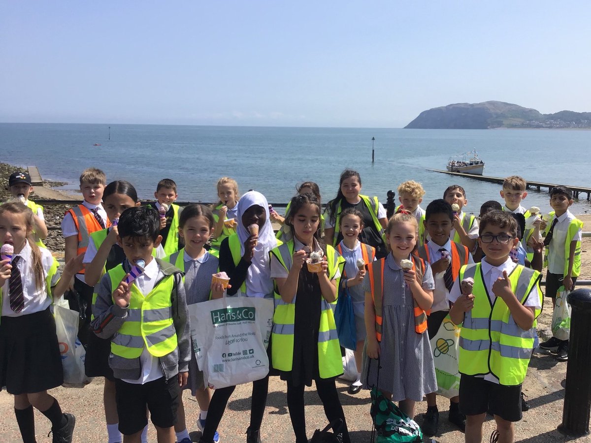 MRPAyear4a's tweet photo. A fantastic day in Llandudno! ☀️🍦 https://t.co/jv0R3OtSXv
