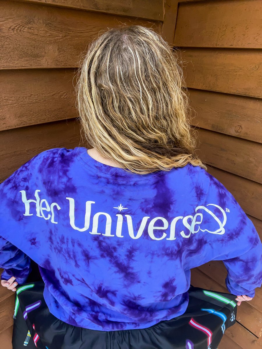 💫Flaunt your world💜
Happy 13th Anniversary @HerUniverse 
So thankful to be a part of the #HUcommunity and represent the brand that Ashley Eckstein created!

#HerUniverse #flauntyourworld