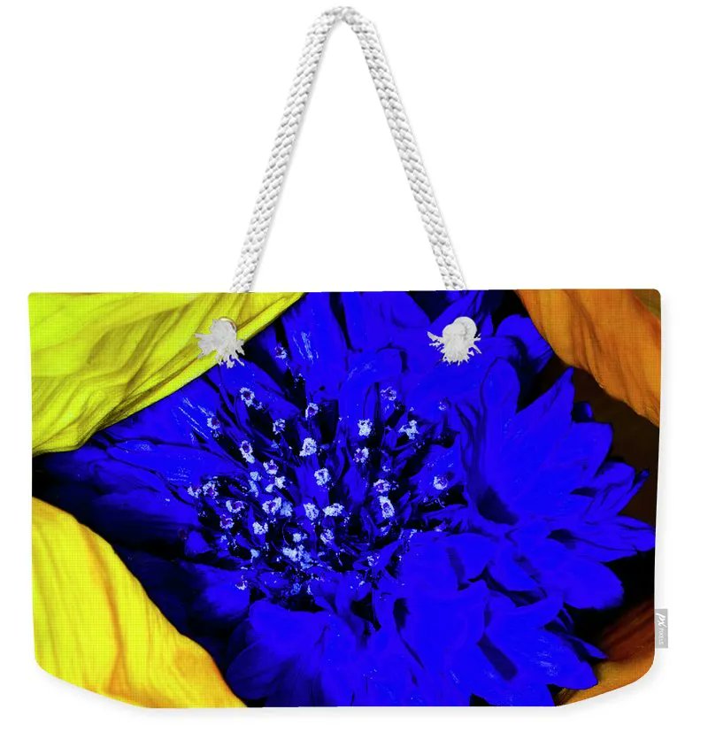 Your lifestyle n #art #Blue of cornflower. Weekender #ToteBag by Alexander Vinogradov buff.ly/3XjSSkc
  #GiftIdeas #FineArt #WallArt #Photography for sale:  #Prints #Canvas #Framed #Metal #Acrylic #Products #prints #alexander_vinogradov_photography #AlexanderVinogradov