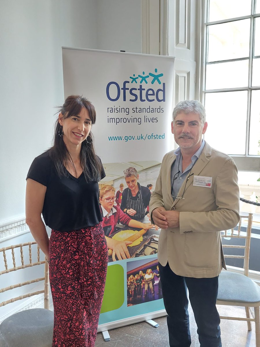 Dos inspectores de Adide País Vasco participan en el encuentro organizado por la SICI “Standing International Conference of Inspectorates” en Londres. 

Su conferencia tiene como tema principal las interacciones que surgen entre investigación e inspección educativa.