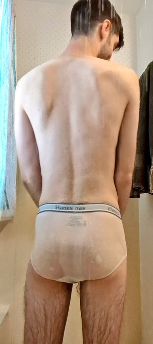 Alex - 3 pic. #wet #tightywhities https://t.co/G6tXwDUaCR
