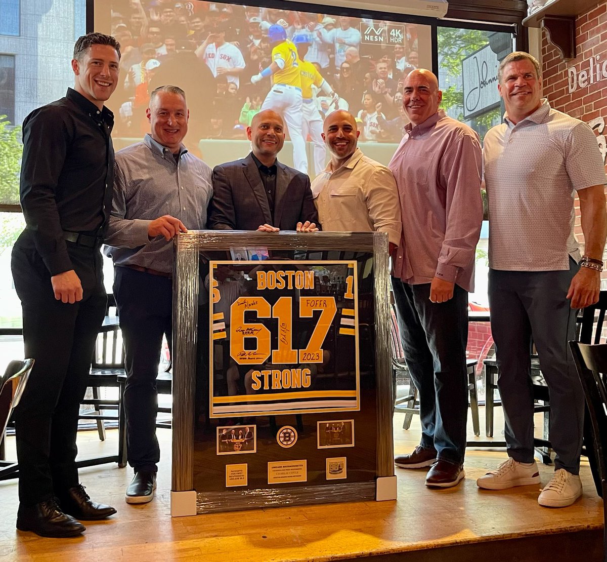 Incredible evening yesterday celebrating @UniCareMA campaign with @985TheSportsHub @THE_PFFM and @MSPTroopers to raise awareness about mental health and to support first responders.   A huge shout out to @CharlieCoyle_3 for his leadership on this issue and to @Teddyjradio for…