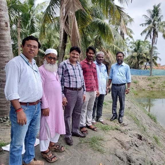 Stocking of Scampi seeds  at Magurati Srirampur, Basirhat, North 24 Parganas dist. , West Bengal in the farm of Mr. REJUAL HAQUE MONDAL under MPEDA Demonstration scheme was carried out on 20.06.23. 
#MPEDA #seafood #exporters 
@DoC_GoI
@FisheriesGoI
@Min_FAHD
@MOFPI_GOI