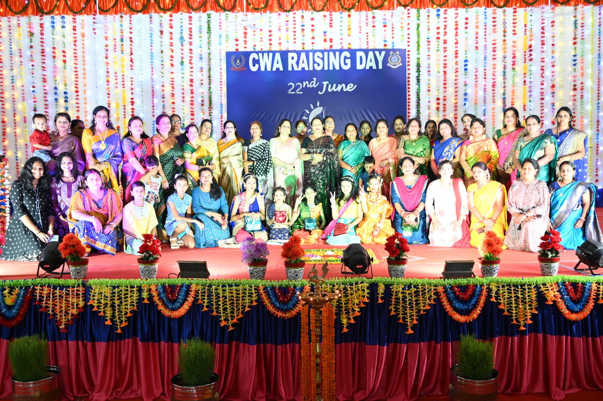 Rcwa3sig's tweet photo. RCWA 3 Signal Bn द्वारा CWA raising day  पूरे जोश - खरोश के साथ मनाया गया।इस शुभ अवसर पर बच्चों के लिए लाइब्रेरी का  उद्घाटन  किया गया और सायंकाल में बच्चों एवं महिलाओं ने रंगारंग कार्यक्रम प्रस्तुत कर इसे यादगार बना दिया।#CRPF @cwacrpf @crpfindia  #Kolkata https://t.co/HzQwR8P2lg
