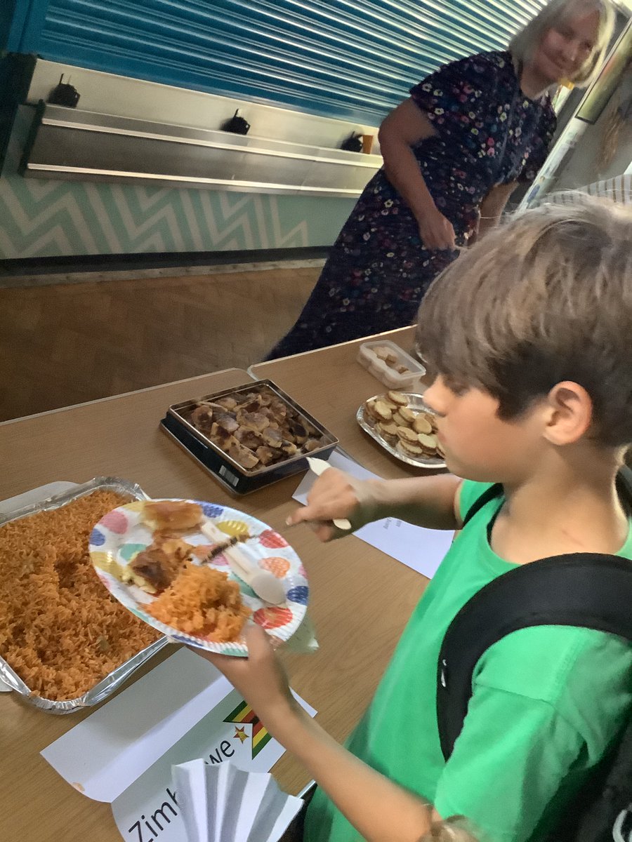 FishpondsCE's tweet image. What a wide variety of foods we had this afternoon for all our children and families to try #cultureweek