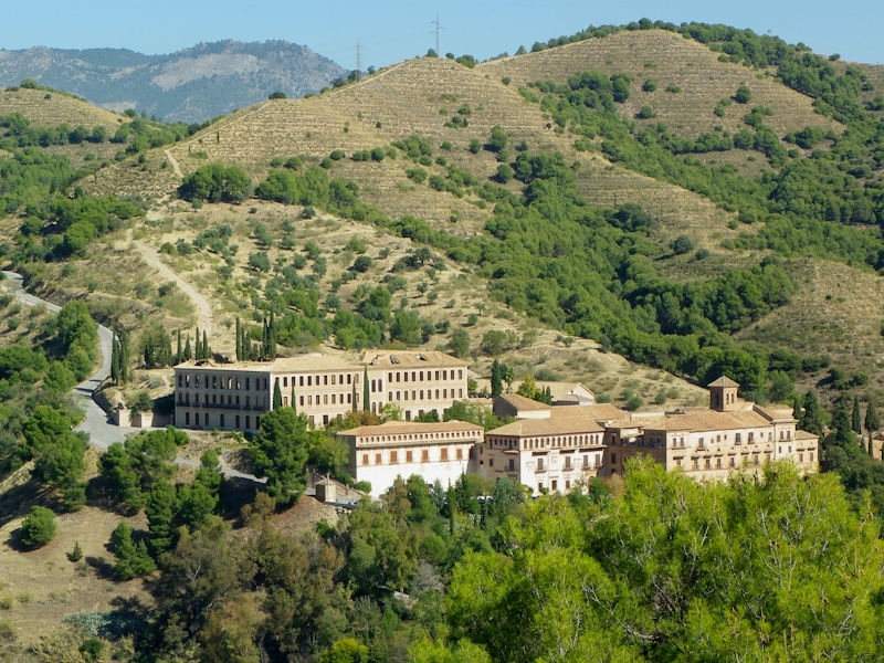 ABADÍA DEL SACROMONTE. Se ubica este complejo “sacromontano” sobre el monte Valparaiso, una de las colinas que conforman Granada, llamada por ello 'la ciudad acrópolis'.
#AbadíadelSacromonte , #Granadahistoria , #Granadaarte , #Abadías