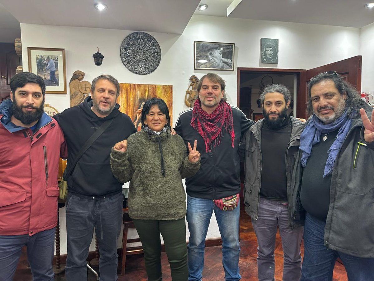DanielCatalano_'s tweet photo. Apenas llegué a Jujuy fui a ver a Milagro Sala. 
La flaca sigue resistiendo frente a las causas armadas, los ataques de Morales y su salud que se resiente. 
Seguimos al lado de ella, siempre! 
¡Basta de presos y presas políticas! https://t.co/Z2vuQSg2Fl