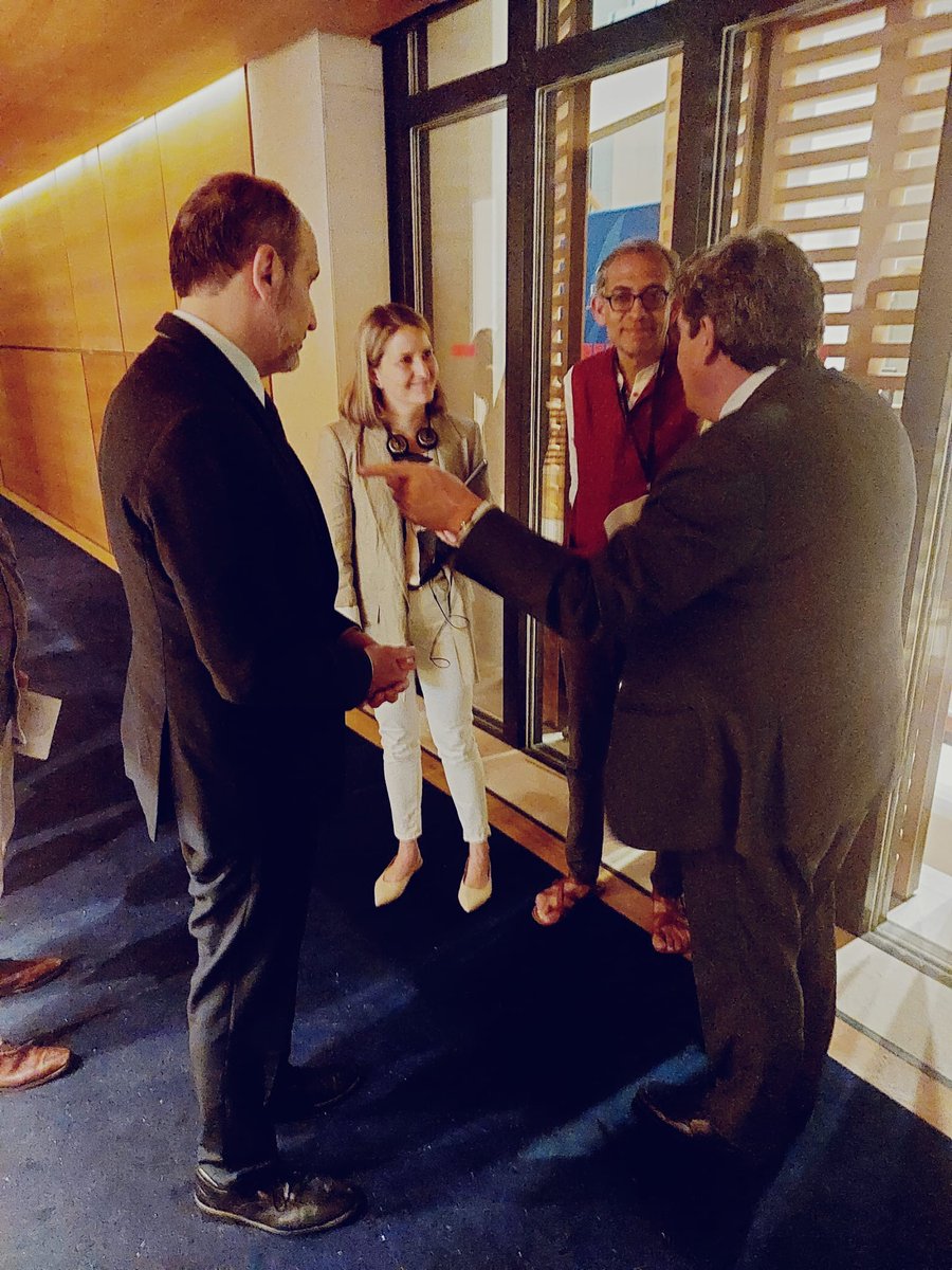 joseluisescriva's tweet photo. Gracias @JPAL (¡y feliz 20 aniversario!) por invitarnos a  hablar de políticas para combatir la pobreza basadas en la evidencia y la evaluación

El #IMV ya ha ayudado a 650.000 familias, y con sus 34 itinerarios piloto escalaremos las mejores prácticas para ser aún más eficaces https://t.co/OcKxk6bquP
