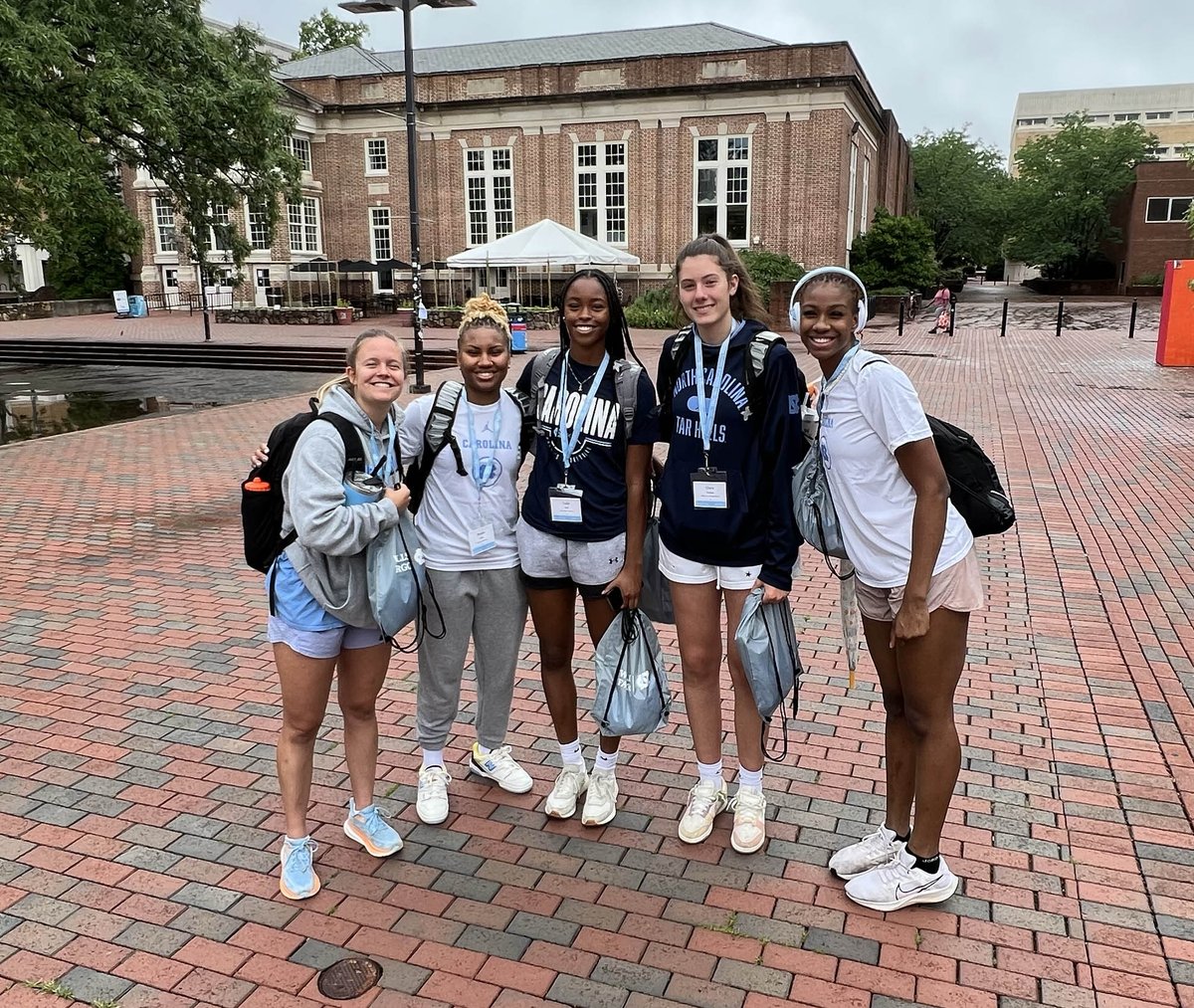 uncwbb's tweet photo. All set to get oriented ✅

#GoHeels | #UNC27 https://t.co/KJxqWwIlKA