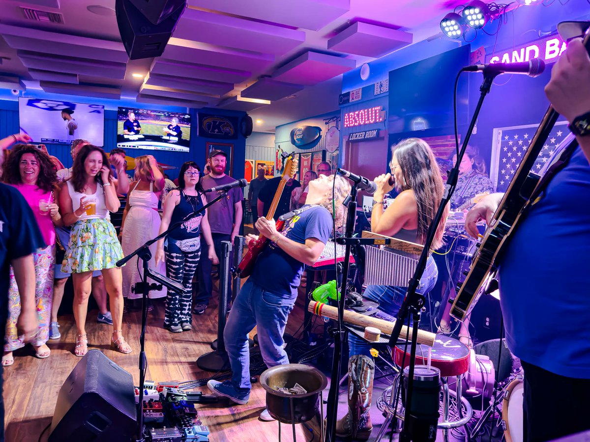 Sandbarfl's tweet photo. Get ready to see the Moonstone Riders this coming Saturday! From 7:30-10:30pm----#marcoisland #naplesflorida #naplesfl #Fortmyers #colliercounty #swfl #resturant #bar #drinks  #marcobeach #florida #miami#livemusic #entertainment https://t.co/zRo5zlRTyJ