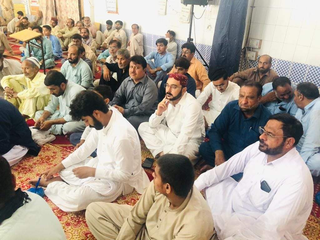 advshainshah's tweet photo. سابق ممبر پنجاب اسمبلی سید علی حیدر گیلانی کی حلقہ #PP212 یونین کونسل علمدی سورہ  آمد
حسن صدیقی کے کزن مرحوم کے ختمِ قل خوانی میں شرکت کی،  مرحوم کے بلند درجات کیلئے دعائے مغفرت بھی کروائی
#HaiderGilani https://t.co/NyiPV50z4d