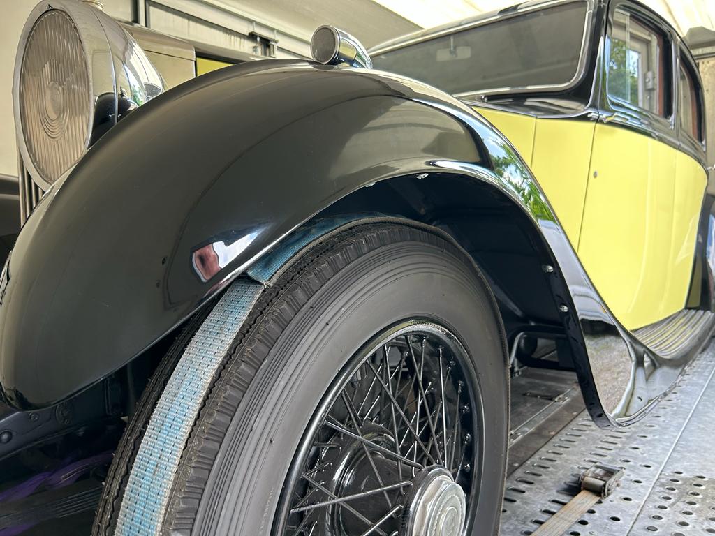 SilverstoneCRCS's tweet image. We were sad to say goodbye to this excellent, fully restored Rolls Royce 25/30 after some nine years in storage at Silverstone Classic &amp;amp; Race Car Storage. It was collected on Tuesday by Circuit 2 Circuit &amp;amp; delivered to the owner's new UK residence near Hereford.
#LongTermStorage