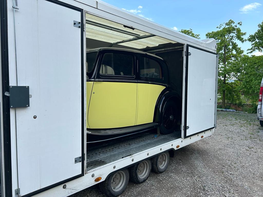 SilverstoneCRCS's tweet image. We were sad to say goodbye to this excellent, fully restored Rolls Royce 25/30 after some nine years in storage at Silverstone Classic &amp;amp; Race Car Storage. It was collected on Tuesday by Circuit 2 Circuit &amp;amp; delivered to the owner's new UK residence near Hereford.
#LongTermStorage