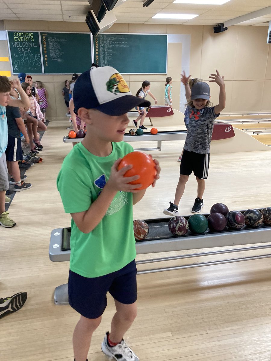 RegierReport's tweet photo. Great start to our day in Goderich!  Bowling and a picnic before the movies. @GoderichBowling @SeaforthPublic https://t.co/XT6yi7VYJw