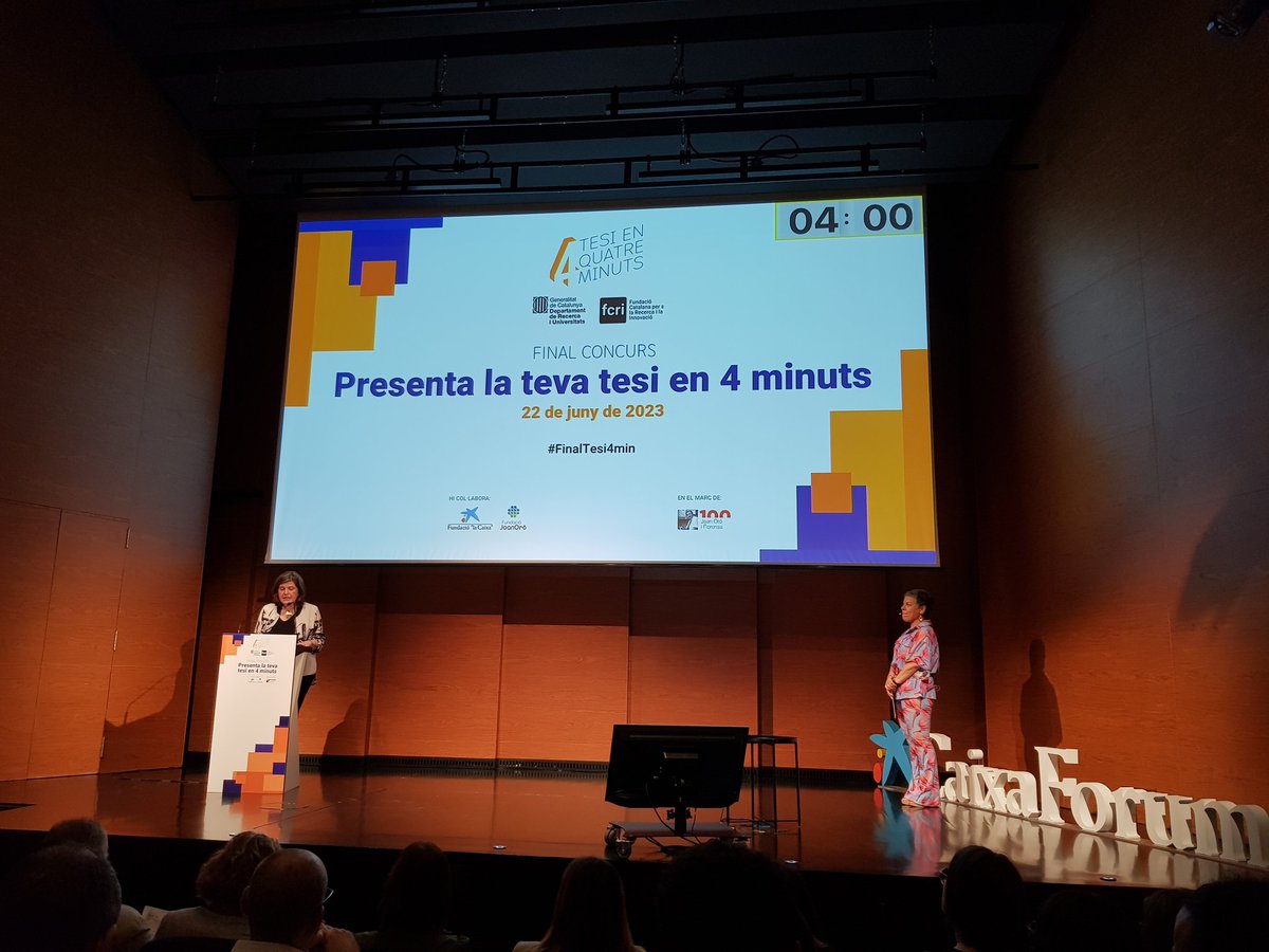 GuybrushTweet's tweet photo. Comencem! #FinalTesi4min https://t.co/K8kWDhdq3B