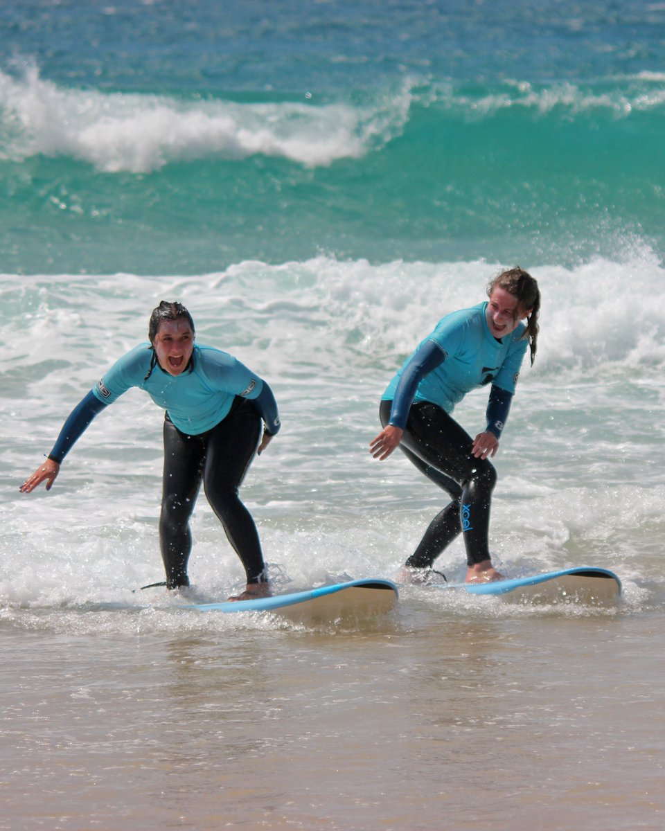 Buche jetzt deinen nächsten Surfurlaub bei uns!🌊☀

#surfcamp #elcotillo #fuerteventura #surf #surfing #fun #girls #waves #softtop #wetsuit #mood #enjoy #life #friendship #laughing #sun #summer #travel #vacation #holiday #whitewater #nature #beach #Surfboard #surfschool