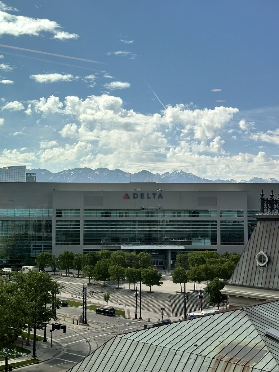 ZeeTeeBee's tweet photo. @utahjazz 
Feels like home again https://t.co/mTiZnC725V