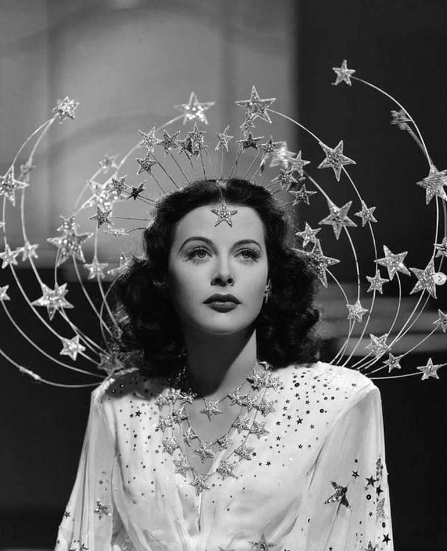 Hedy Lamarr como Sandra Kolter en 'Ziegfeld girl' (1941) dirigida por Robert Z. Leonard.

#VintagePhoto