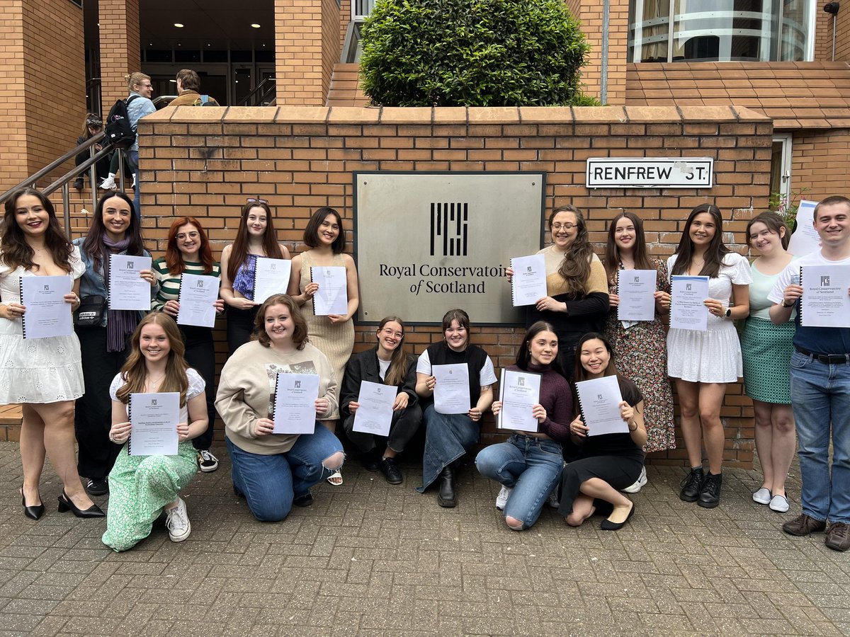 BEdMusicRCS's tweet photo. Congratulations 🎊 to our #BEdMus4 students who have received their degree classifications today! A bit of a throwback for you all to celebrate... (sorry for anyone not featured in these photos) 😊 We're so proud of you all, well done! ✨️🏅Here's to your next steps! 🧑🏫 https://t.co/omuQG6f84h