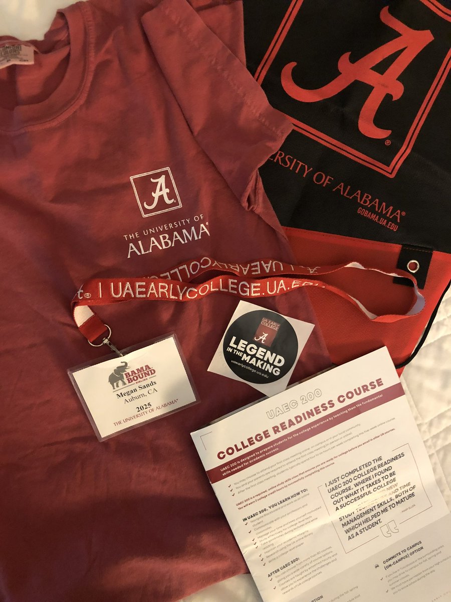 MissMeganSands's tweet image. One year ago...gave a big ROLL TIDE during college exploring while my brother did his Bama Bound Orientation. ❤️’d seeing Manderson Landing and the @AlabamaRow home! #ThrowbackThursday #rowtide