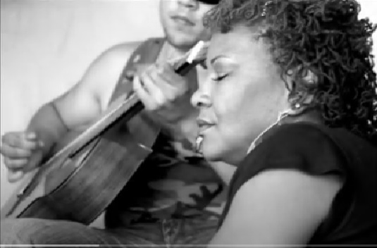 SisterlocksBlog's tweet image. Sisterlocks Birthday Month - Day 22 - mailchi.mp/sisterlocks.co…
Enjoy this 4-minute photo essay put together by our photographer in  2015. Sisterlocks/Brotherlocks folks just 'being' in their locks. Why haven't we done more of this kind of thing since then? youtube.com/watch?v=_sQw__…