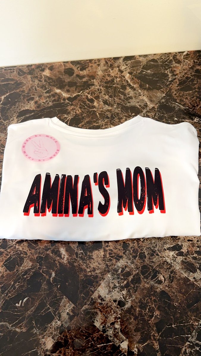 Look at how adorable this came out! Mom wanted to wear a shirt with her daughter’s picture on it. I made a matching keychain & photo keepsake 💕 #shopmadebymorg #customshirt #customkeychain #customphotogift