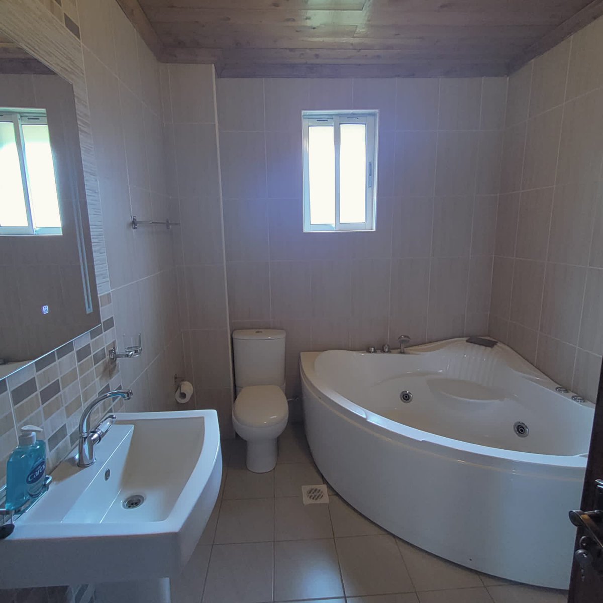 _Allanoo_'s tweet photo. Spacious Studios, 1, 2 , 3 &amp; 4 Bedroom Elegant Apartments For Sale in Nairobi|Karen  With Very Flexible Payment Plan

View on:https://t.co/3XGQmyhbeH

Call: 0795370306

DJ Evolve Titanic Babu Owino #WRCSafariRally2023 #JitumeICTProgram Allan Chesang Rice Poverty Azziad Lies https://t.co/TrwLAjimal