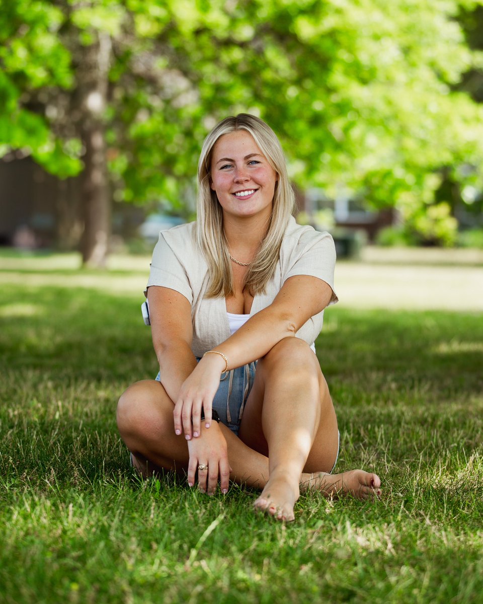 graciefarrall's tweet photo. It’s official! I am starting my own professional photography business, Gracie Farrall Photo, in the Indianapolis area. https://t.co/qzJDw356wG