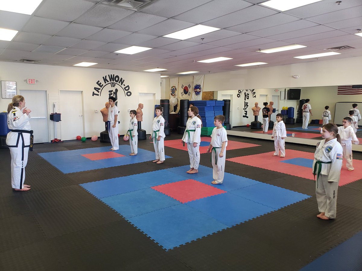 JoeBosse's tweet photo. We had a fun class with Mrs. Sroykum teaching last Friday.   
Last pic is the funniest 🤣 https://t.co/MFX1PLL2M5