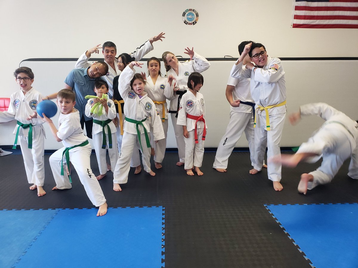 JoeBosse's tweet photo. We had a fun class with Mrs. Sroykum teaching last Friday.   
Last pic is the funniest 🤣 https://t.co/MFX1PLL2M5