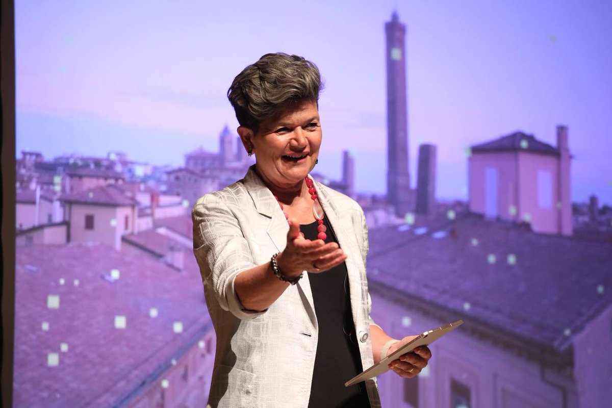 FondazioneMonte's tweet photo. Ieri, presso l’Oratorio di San Filippo Neri, è stato presentato il Bilancio di fine mandato 2015-2023, otto anni in cui la Fondazione è stata guidata da Giusella Finocchiaro.
Ecco qualche scatto della serata. https://t.co/ywRathdqjj