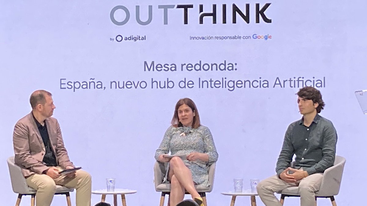 Disfrutando de los avances del impacto de la IA aplicada al mundo de la salud en #outthink de ⁦<a href="/adigital_org/">Adigital</a>⁩ con Rebeca, ⁦<a href="/Dr_ManuelMarina/">Manuel Marina Breysse</a>⁩ y ⁦<a href="/justohidalgo/">Justo Hidalgo</a>⁩  👏🏻