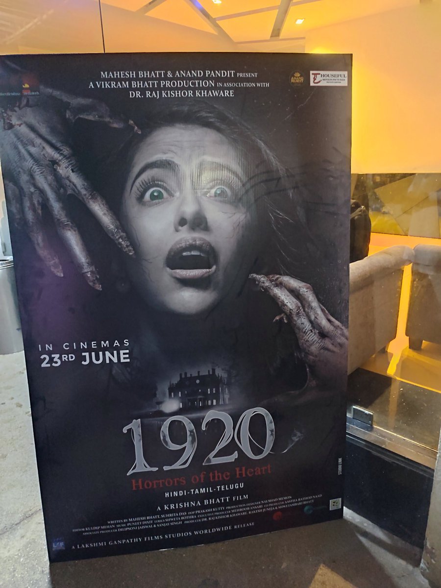 Russel_Olaf's tweet photo. #PremiereTime
#NowWatching 👉🏼 #VikramBhatt's #HorrorFilm #1920HorrorsOfTheHeart
Releases tomorrow 23rd June in theaters
#1920HorrorsOfTheHeartReview coming soon...
#StayTuned... https://t.co/Ur1h7XP0j8