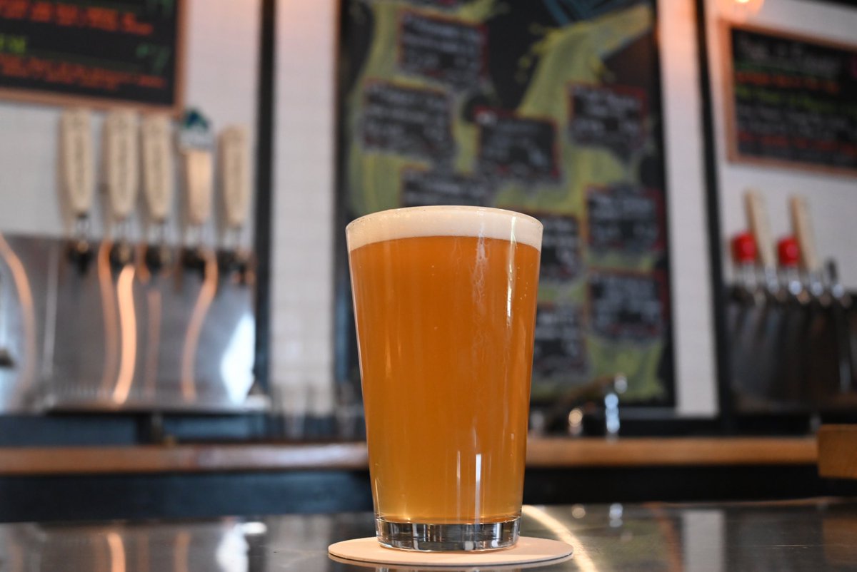 Open from 2-8pm today 🌞🍻

⚽️ - UEFA U21 Euros
🍺 - Farm System Pales, 5% ABV