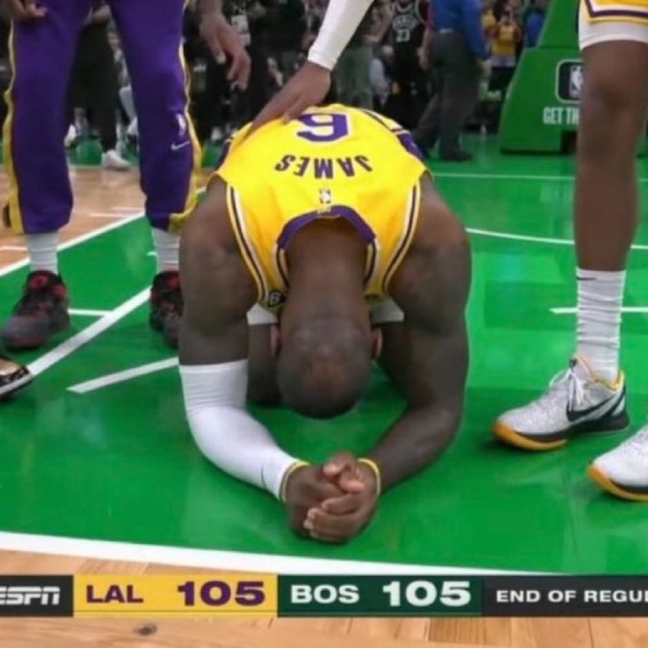 BetMGM's tweet photo. @wojespn Warriors fans being forced to root for CP3 after hating him for years https://t.co/w9Qtm1lWOz