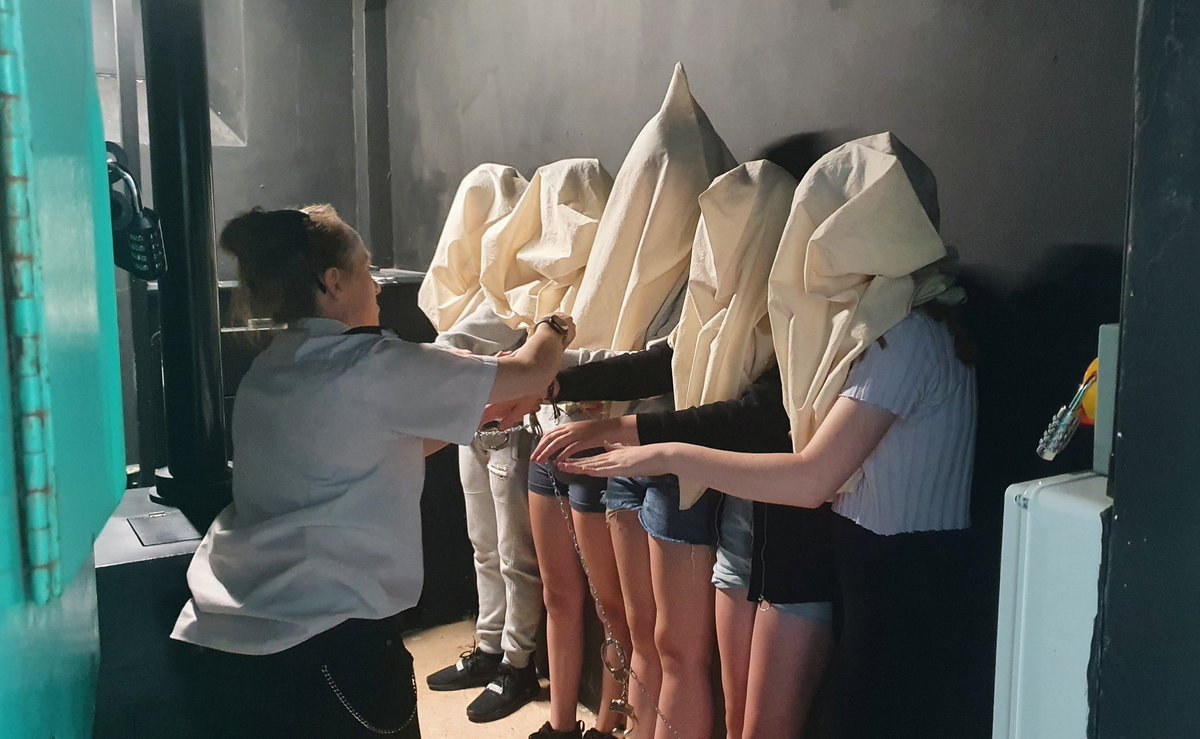 UxIgFu's tweet photo. What a great trip to Shepton Mallet prison! Y8 students learnt loads today @ChewValleySch #EnrichmentWeek https://t.co/DJ4TxbJ6cm