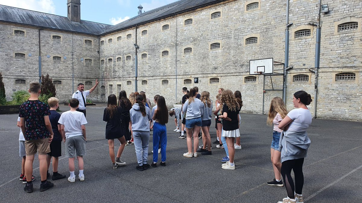 UxIgFu's tweet photo. What a great trip to Shepton Mallet prison! Y8 students learnt loads today @ChewValleySch #EnrichmentWeek https://t.co/DJ4TxbJ6cm