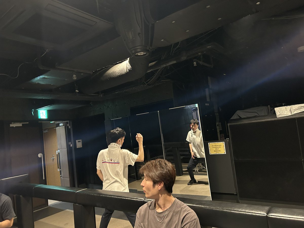 29日に向けてメンバー奮闘中です！目標は今応援してくれてる方々にもっと喜んで貰える事！そして沢山の人に観てもらえる事！満席の劇場で皆で盛り上がる事！応援お願いします！
 #BCM_now