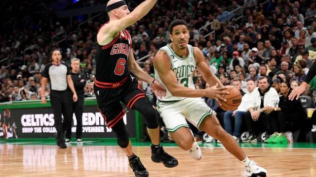 GermanBroncos17's tweet photo. The Celtics are still discussing potential trade packages for Malcom Brogdon, per @wojespn

The Bulls and Heat have expressed interest. https://t.co/GJst9M9AkU