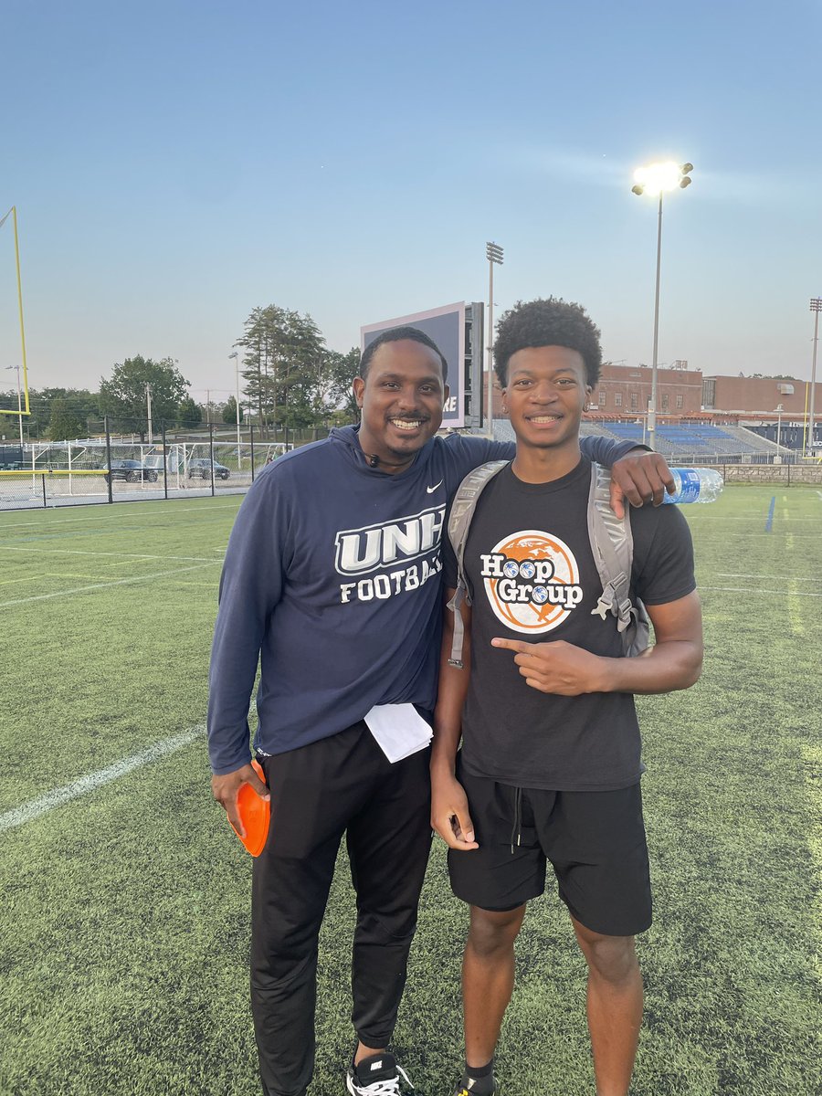 myles1_2024's tweet photo. Great time visiting and meeting the coaches @UNH_Football @CoachWatkinsUNH @CoachJette @Coach_DeAndrade @rwsantos2 https://t.co/m8pWIutzpx