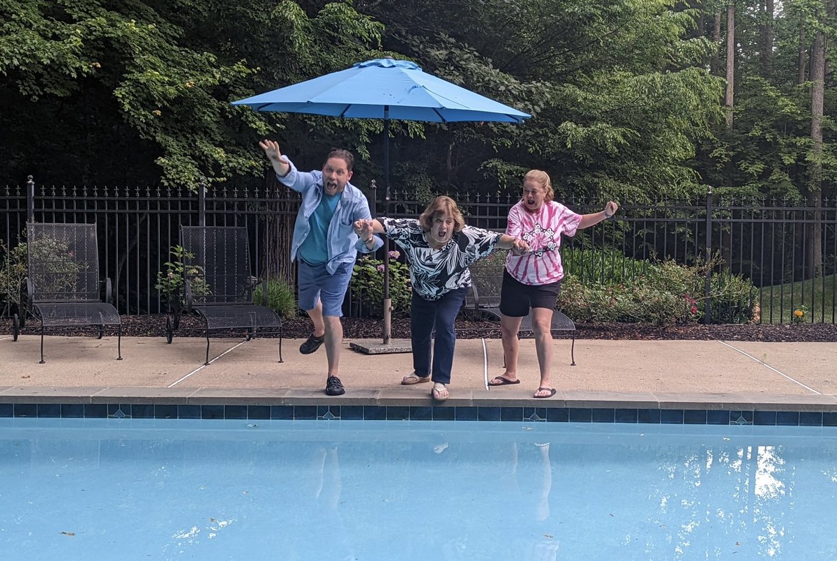 We hope you are diving in and enjoying your summer break! Happy summer from your owl family - see you in the 2023-2024 school year!