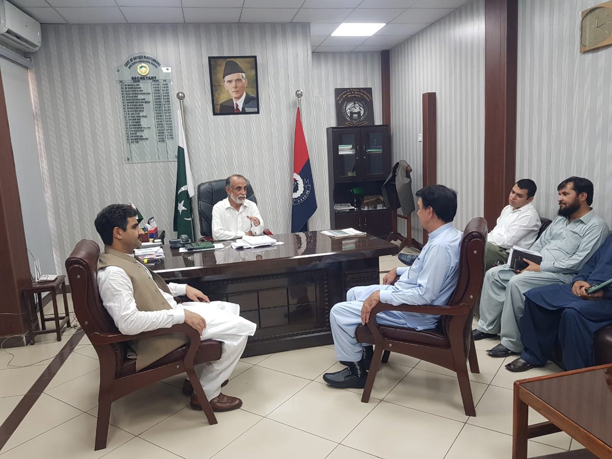 HManzoorkhan's tweet photo. صوبائی وزیر برائے ایکسائز و انسداد منشیات حاجی منظور خان آفریدی سے مشیر سیاحت ظفر محمود کی سول سیکرٹریٹ پشاور میں ملاقات، باہمی دلچسپی کے مختلف امور و محکمانہ کارکردگی اور دیگر معاملات پر تفصیلی تبادلہ خیال۔ سیکرٹری ایکسائز احسان اللہ بھی موجود۔ https://t.co/3VX288s9Fh