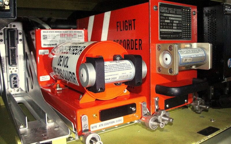 reg943's tweet photo. @USCGNortheast No Black Box installed?                No distress capsule to float to the surface with⬛️⚫️?
Any Morse Code recordings 
••• - - - •••?
https://t.co/bwlNGPJifb
#Securityconsulting #reginaldtolanassociates https://t.co/fOISSSWNvC