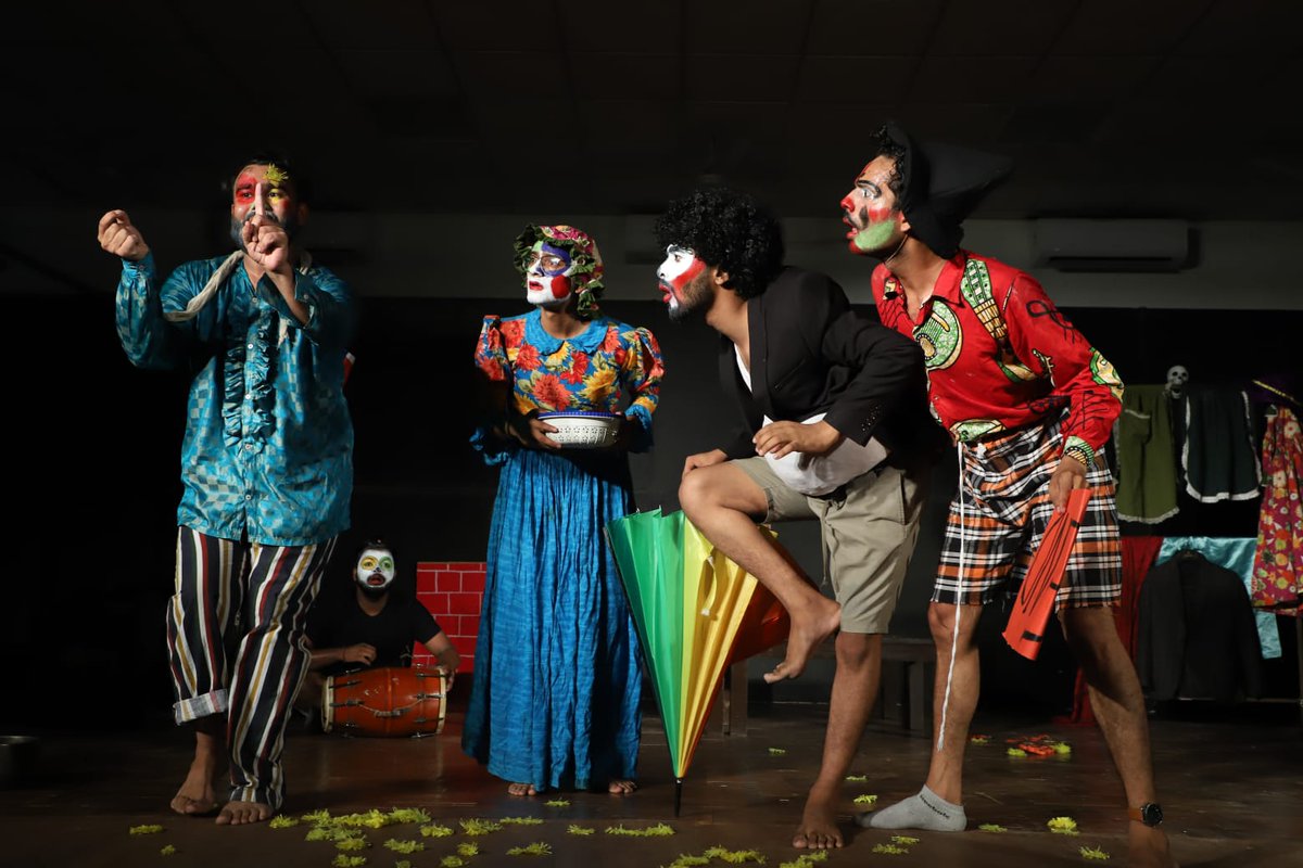 nsd_india's tweet photo. Delhi performed the play "Dhin Chek Pom Pom Posh" directed by Rajneesh Bisht among the participants. Some glimpses of the play #nsd #dtdc #gsds #childrentheatrefestival #playperformance #summergala #capacitybuilding https://t.co/7AnF6DXMyt