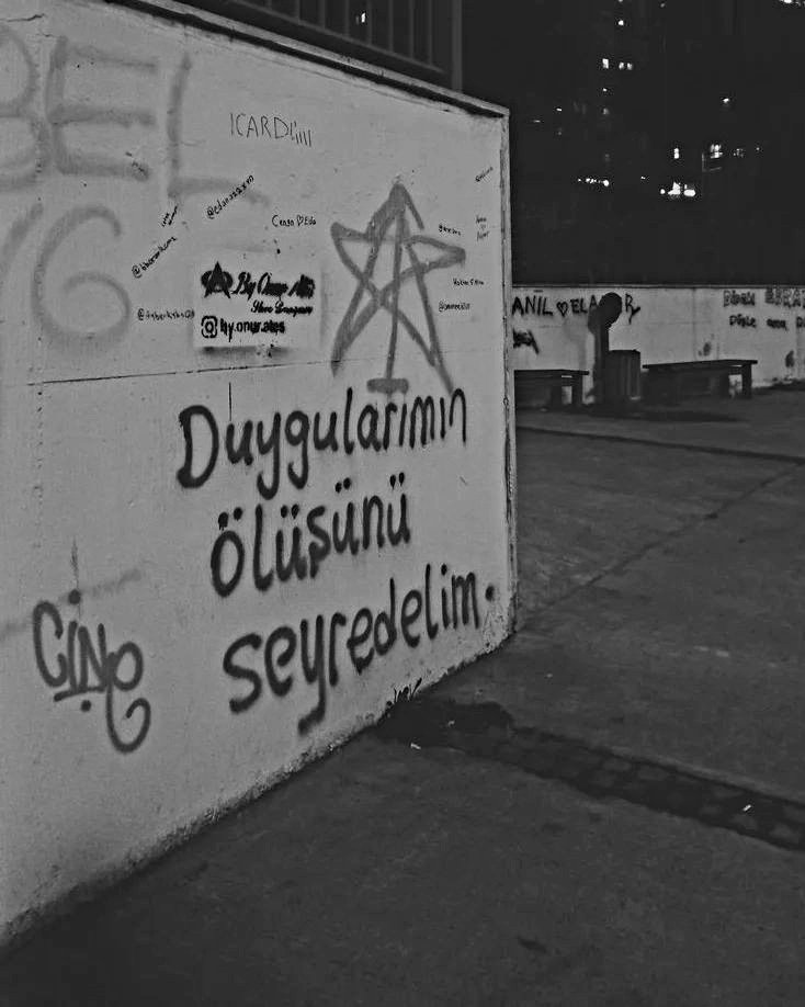 1YeraltiSakini's tweet photo. Hadi gel otur ve izle https://t.co/KZ7NBzAOHz