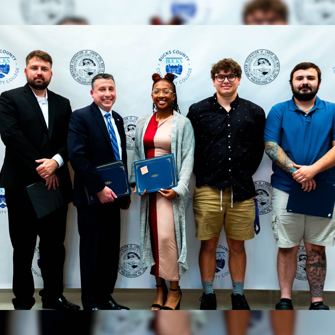 Bucks_edu's tweet photo. Congrats to our inaugural Building &amp; Construction Trades Program grads! 🎉🚧 To learn more about the 10-week program + all of our workforce training opportunities, visit https://t.co/cNLeEt6h78

#BucksCCC #BucksCounty #CommunityCollege #TradeJobs #PreApprenticeship #GraduationDay https://t.co/T3IYjiFGmv