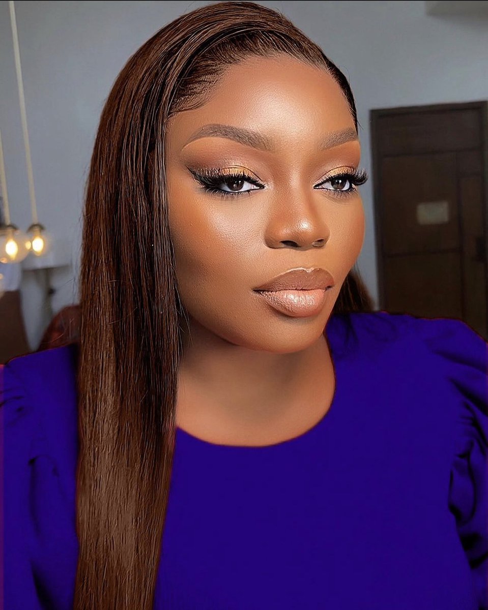 bernardsmiless_'s tweet photo. Queen B!. @iambisola ❤️😍
•
•
•
@bernardsmiless / HAIRSTYLIST 
•
@diolsclassics / MUA
•
@honeyc_strands / WIG
•
#headshot #straighthair #aqueen #actress #nollywood #nollywoodactress #hairstylist #bernardsmiless https://t.co/hWvEVDHOiy