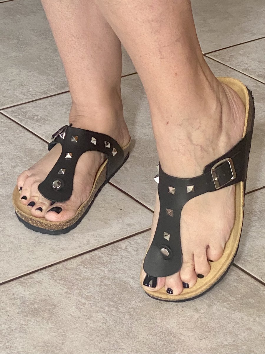FeetSave's tweet photo. Summer arrivals🏖️🏝️⛱️
Ανατομικό γυναικείο σανδάλι με ανατομικό πέλμα και αντιολισθητική σόλα SaveYourFeet👣
https://t.co/5jLRHHl6pj
#anatomic #anatomicfootwear #saveyourfeet #pharmacy #φαρμακειο #ανατομικά  #woman #sandals #anatomicsandals #save_your_feet #summercollection2023 https://t.co/AmxINpnHJD