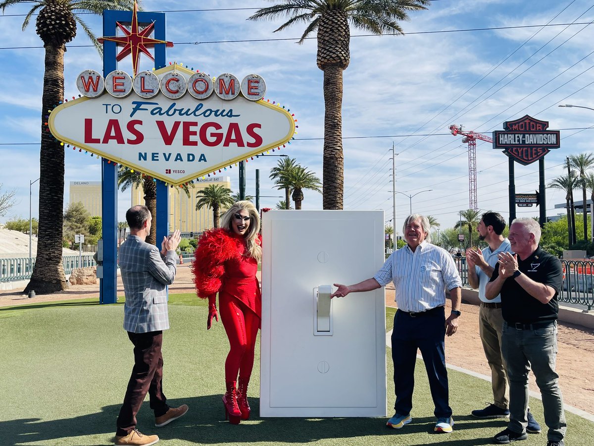 CommishTick's tweet photo. Today, the Las Vegas Welcome Sign turned rainbow colors in honor of LGBTQ+ Pride Month.

The event honored the LGBTQ Center of
Southern Nevada for their 30 years of service in the Valley, and Anetra, the runner-up for season 15 of RuPaul's Drag Race. 🌈 #Pride2023 https://t.co/QobbKJH4Je